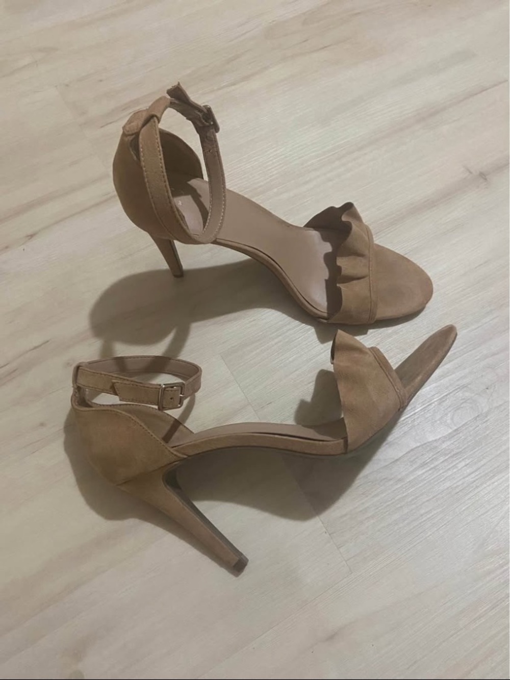 Suede tan heels-size 9